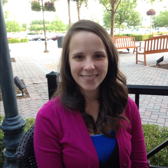 Meet your Posher, Caroline - Picture 2 of 8